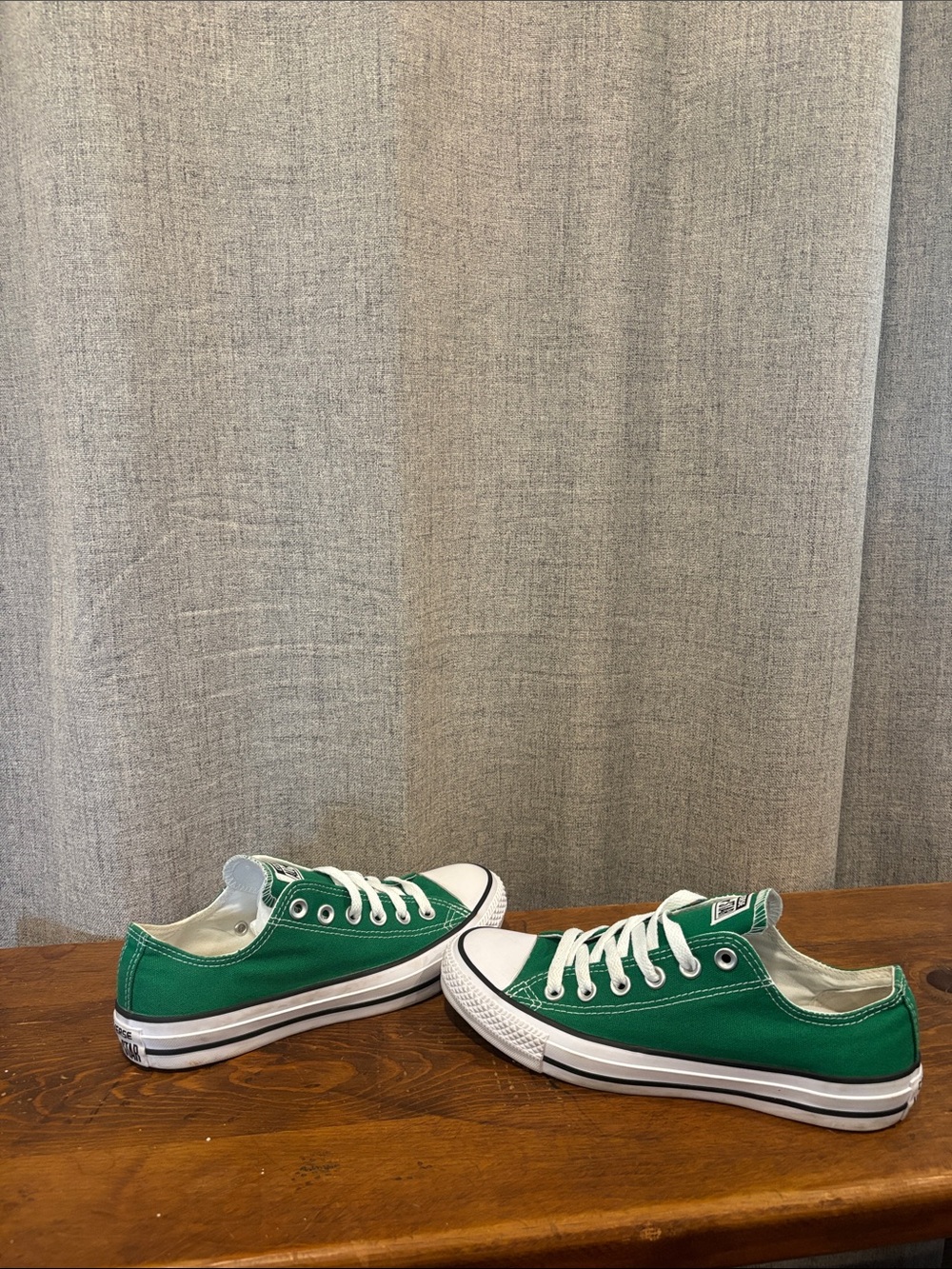 Converse Low Top Sneakers emerald green with White details. - Picture 3 of 5